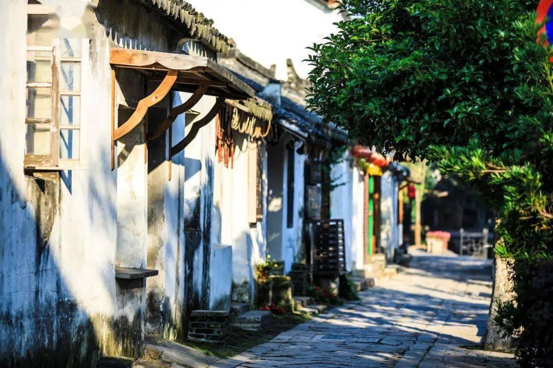 70万颗足球、200万套球衣频繁拿下世界杯订单背后,义乌是如何做到的?-有问必答平台,解答您的疑问